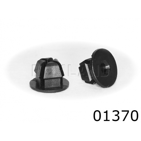 01370